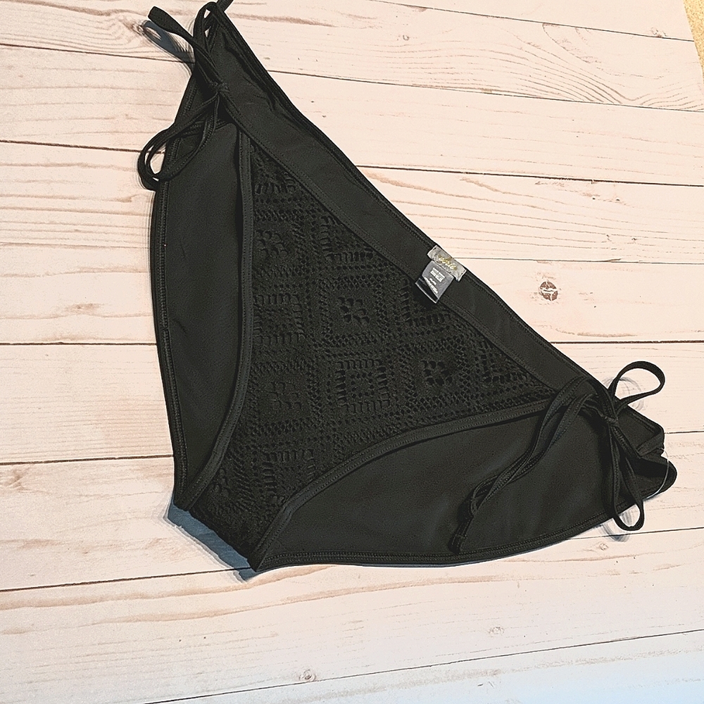Aerie black crochet style bikini bottom Sz XL